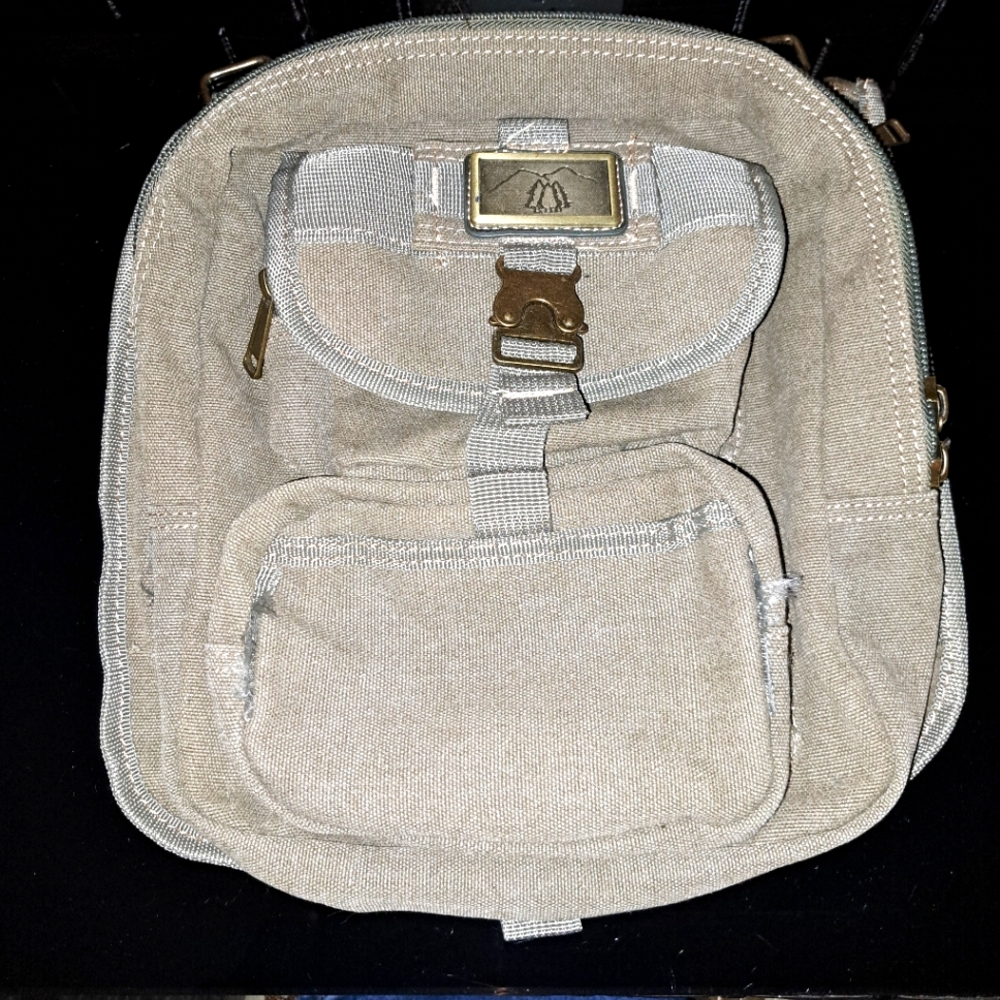 Prairie Schooner Green and Mesh Design Canvas Backpack with Multiple External Po